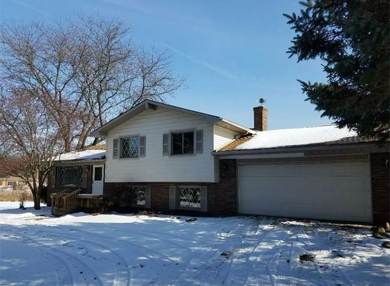 160 N Burkhart Rd photo 1