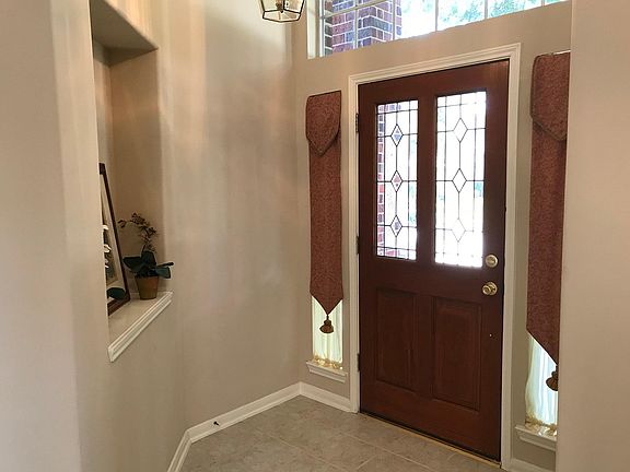4th image of 17107 Mountain Crest Dr