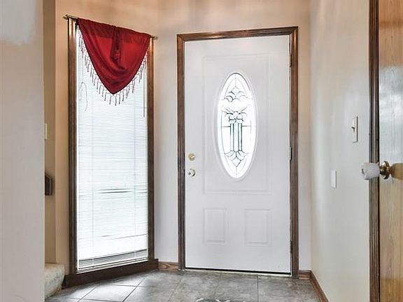 3rd image of 11911 Quail Dr