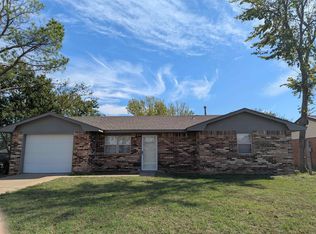 118 Seminole Dr, Comanche, OK 73529