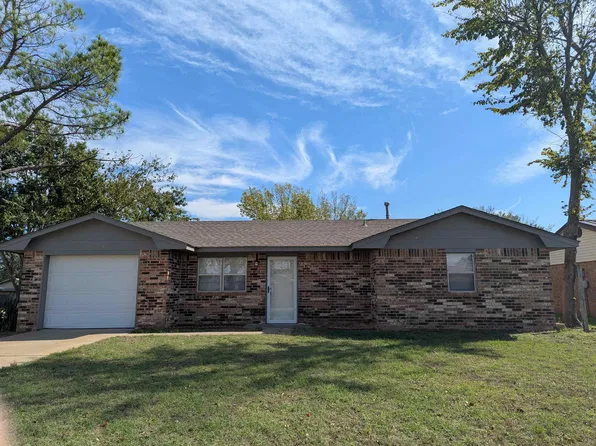 118 Seminole Dr, Comanche, OK 73529