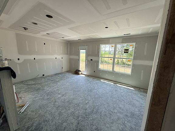 4th image of 395 Ridge St Lot 64