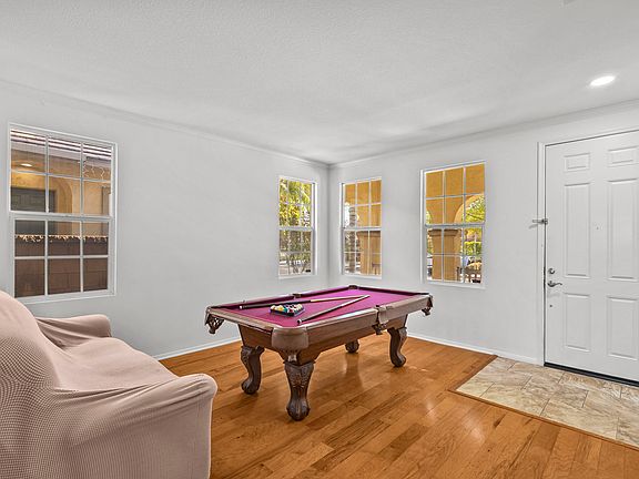 5th image of 33015 Seville St