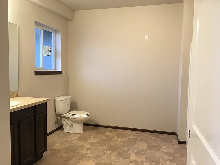The Downtown 48 Apartments — Photo 12