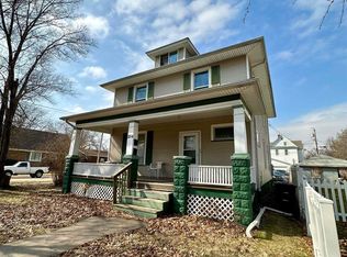 1154 39th St, Rock Island, IL 61201