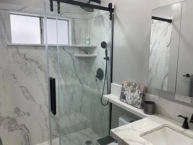 331 Bayview Dr #2 — Photo 2