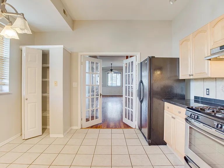 500 S East Ave — Photo 13
