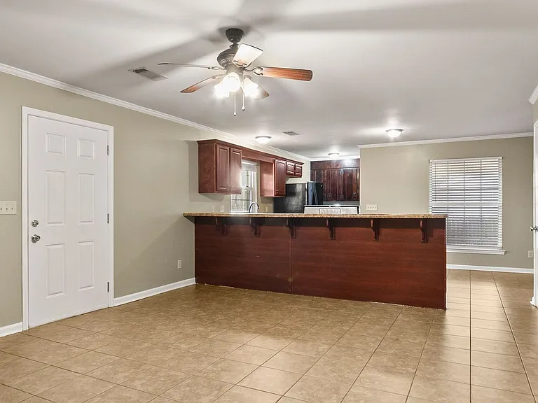 242 Cedar Crst — Photo 14