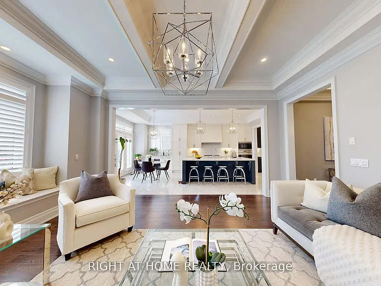 385 Tudor Ave — Photo 11