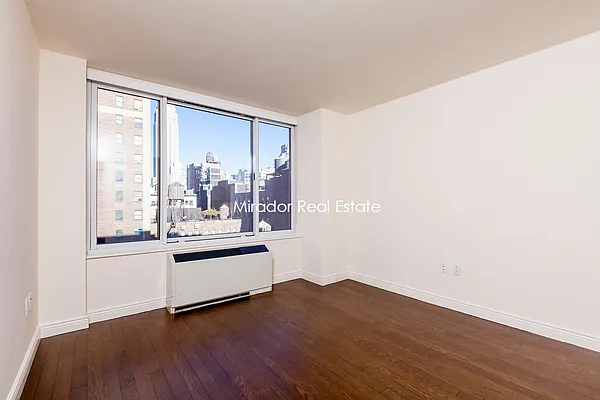 Rented by Mirador Real Estate | media 19