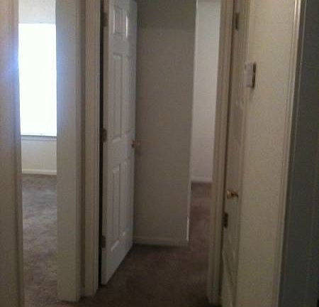 2nd image of 1008 W Avenue B APT 2