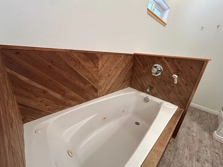 2405 S 770 W — Photo 21
