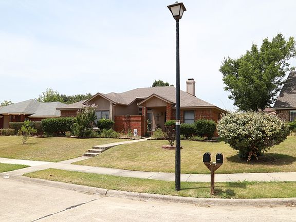 3rd image of 2909 Sierra Dr