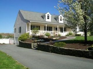 428 S Lake Rd, Tiverton, RI 02878