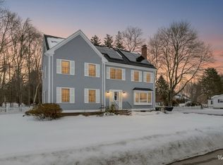 95 Colgate Dr, North Andover, MA 01845