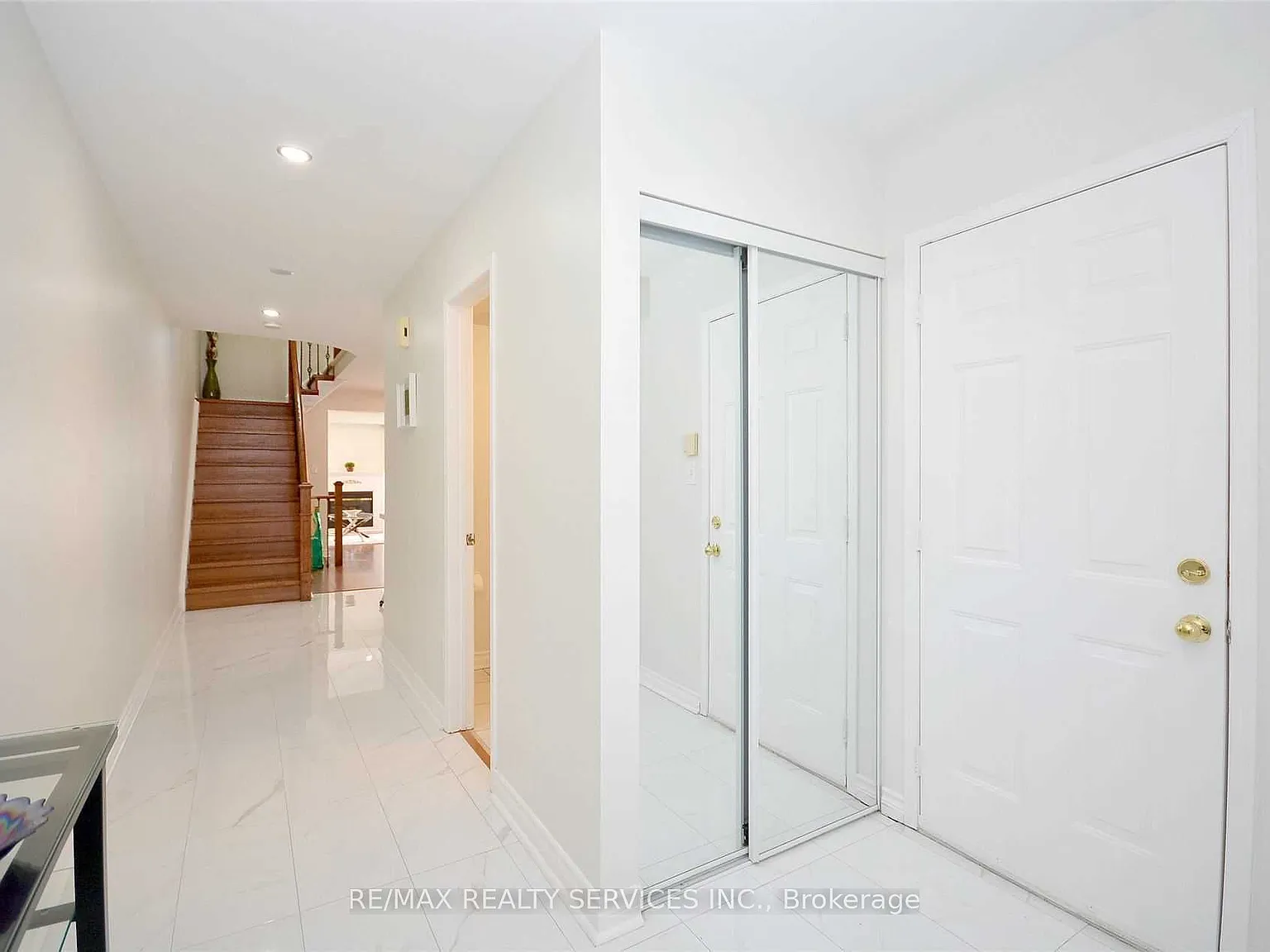 3 bed, $3,000 — Photo 3
