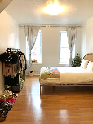 Rented by Kahen Properties | media 10