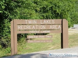 2409 Cherry Ridge Ln, Columbia, MO 65203