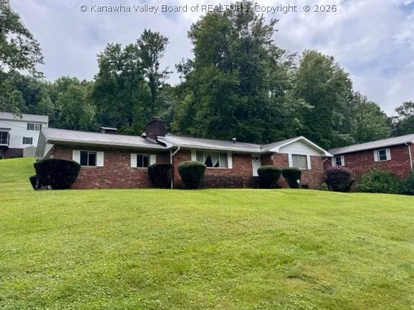 3956 Indian Creek Rd, Elkview, WV 25071