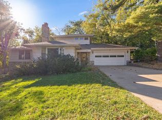 614 Natchez Ave S, Golden Valley, MN 55416