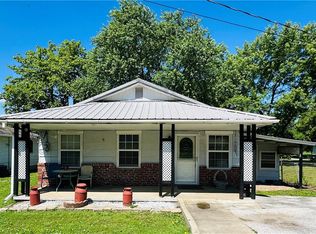 210 S 3rd St, Arma, KS 66712