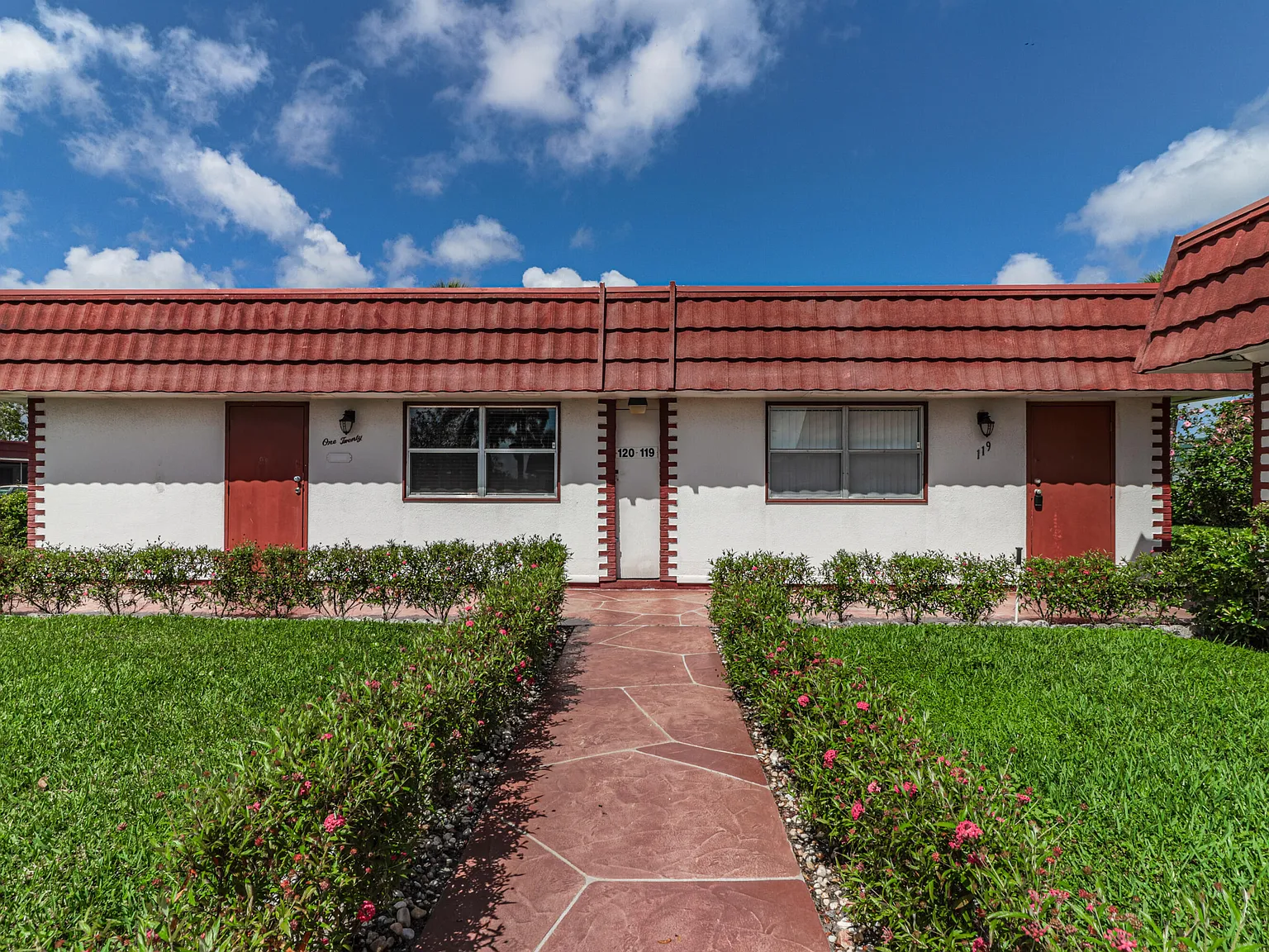 1 bed, 1.5 bath, 720 sqft, $1,490 — Photo 3