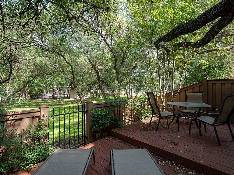 8301 Greenslope Dr — Photo 21