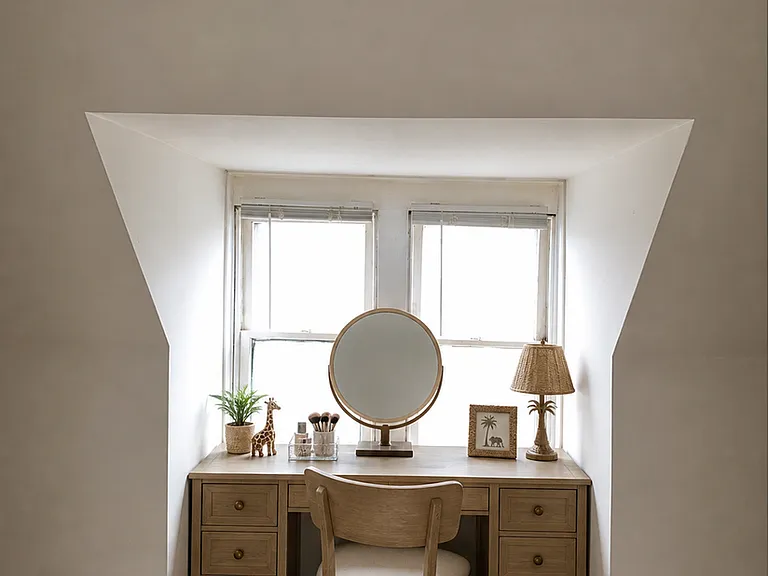 374 Park Ave — Photo 50