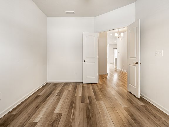 5th image of 6672 Seabiscuit Rd