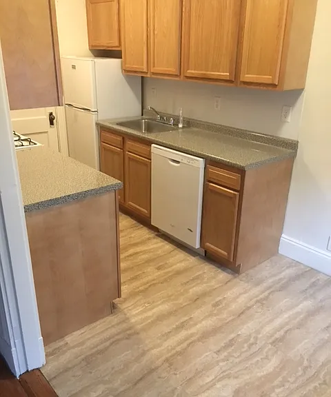 235 Park Dr #13 — Photo 1