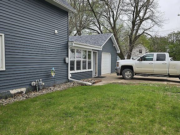 3rd image of 1501 Grand Ave