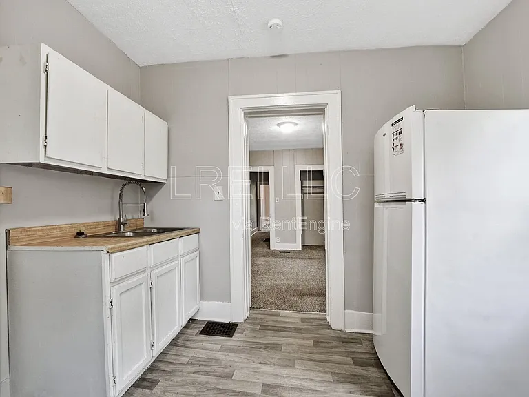 2513 Date St #2 — Photo 8