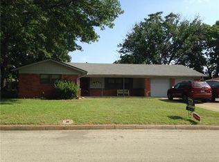 409 Fieldwood Ter, Hurst, TX 76053