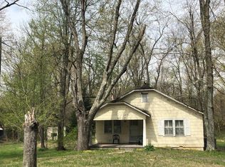 1443 N 2nd St, Central City, KY 42330