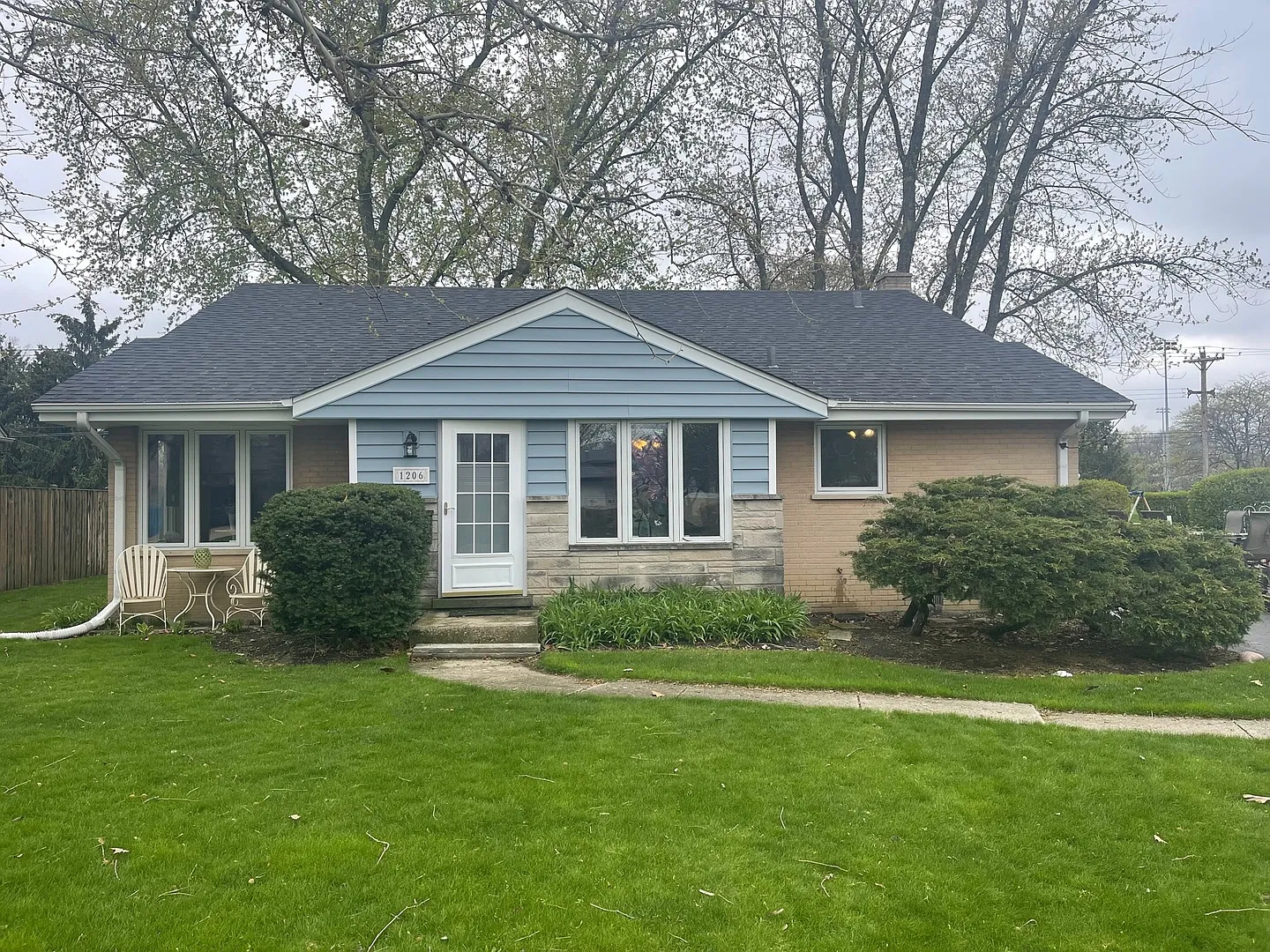 1206 Longmeadow Dr photo 1