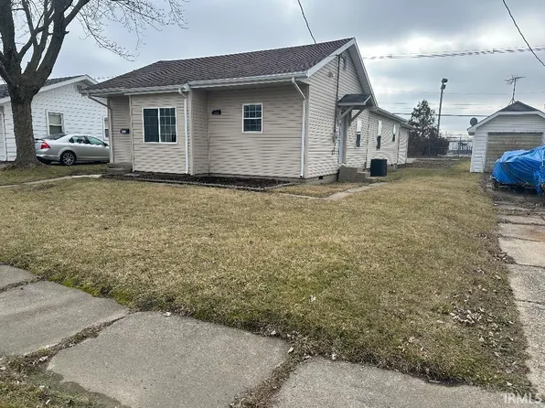 907 W Jefferson St, Frankfort, IN 46041