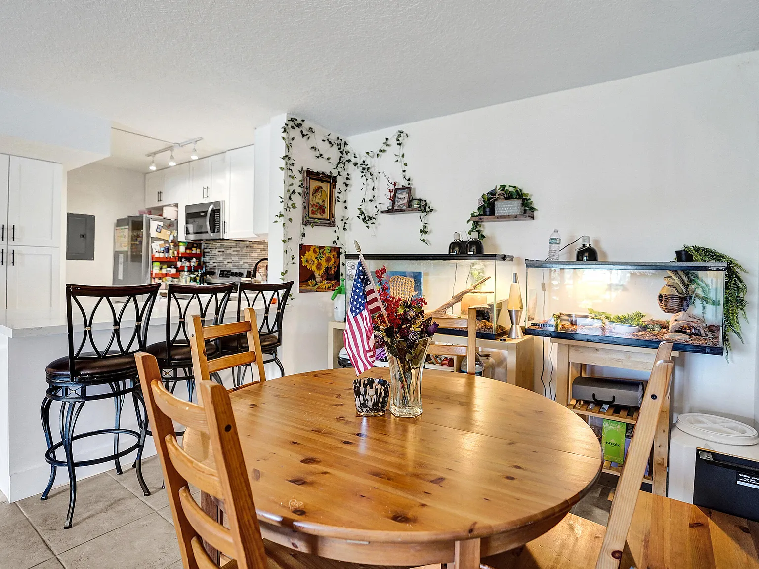 629 Sea Pine Way — Photo 4