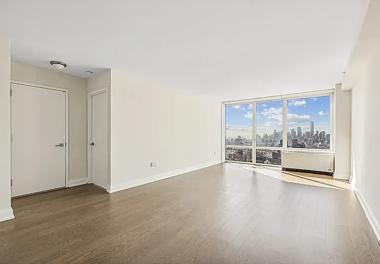 125 W 31st St #G — Photo 1