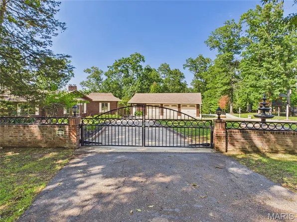 696 Radcliff, Poplar Bluff, MO 63901