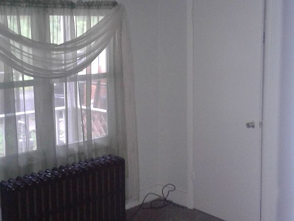 2nd image of 130 Nobles Ln Floor 1