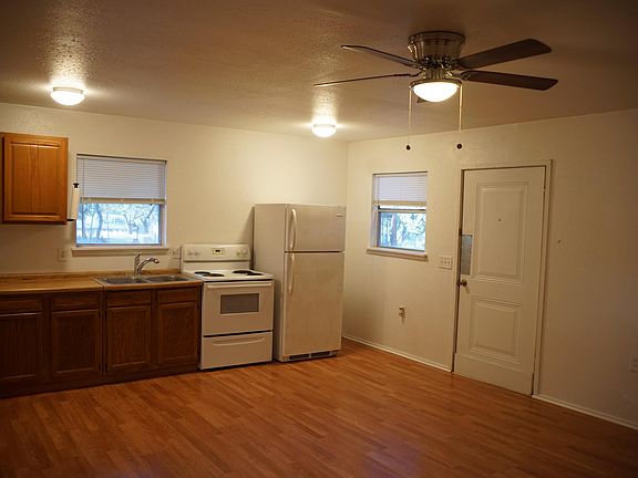 5th image of 801C 10th St W