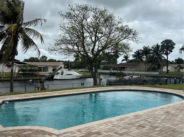 6121 SW 16th St, Plantation, FL 33317