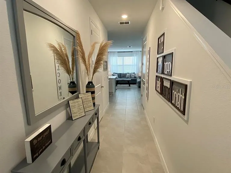 1546 Discovery St — Photo 12