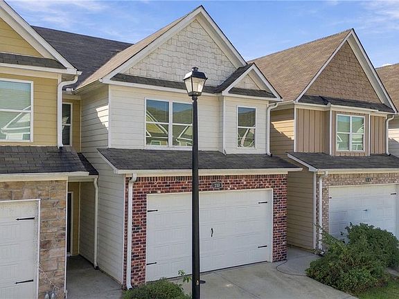 2nd image of 110 Squarewood Ln