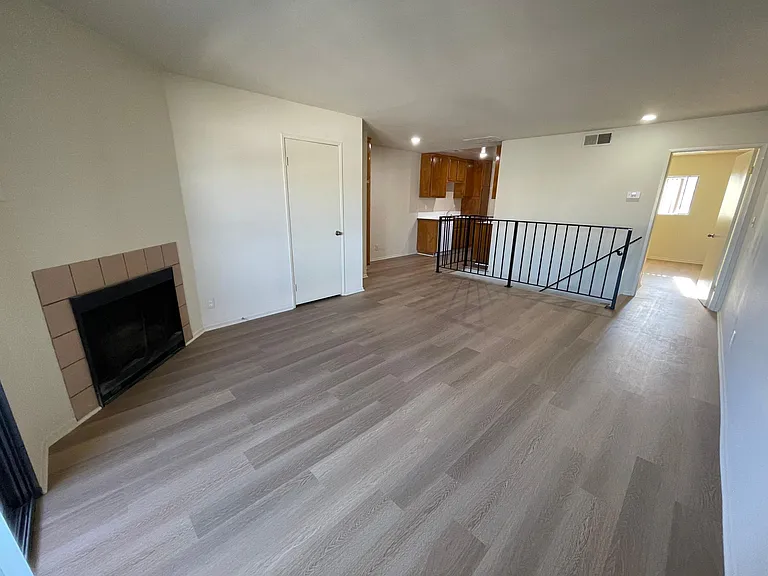 12736 Caswell Ave — Photo 12