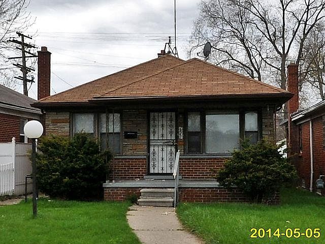 18711 Hoover St, Detroit, MI 48205 3 Bedroom House for $1,400