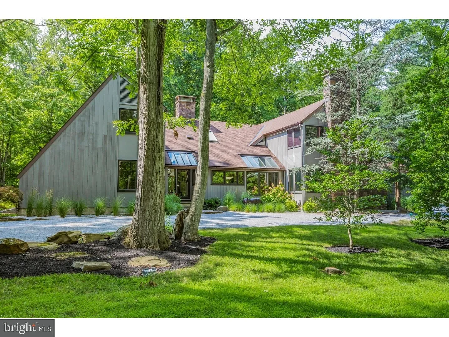 1827 Stuart Rd W photo 1