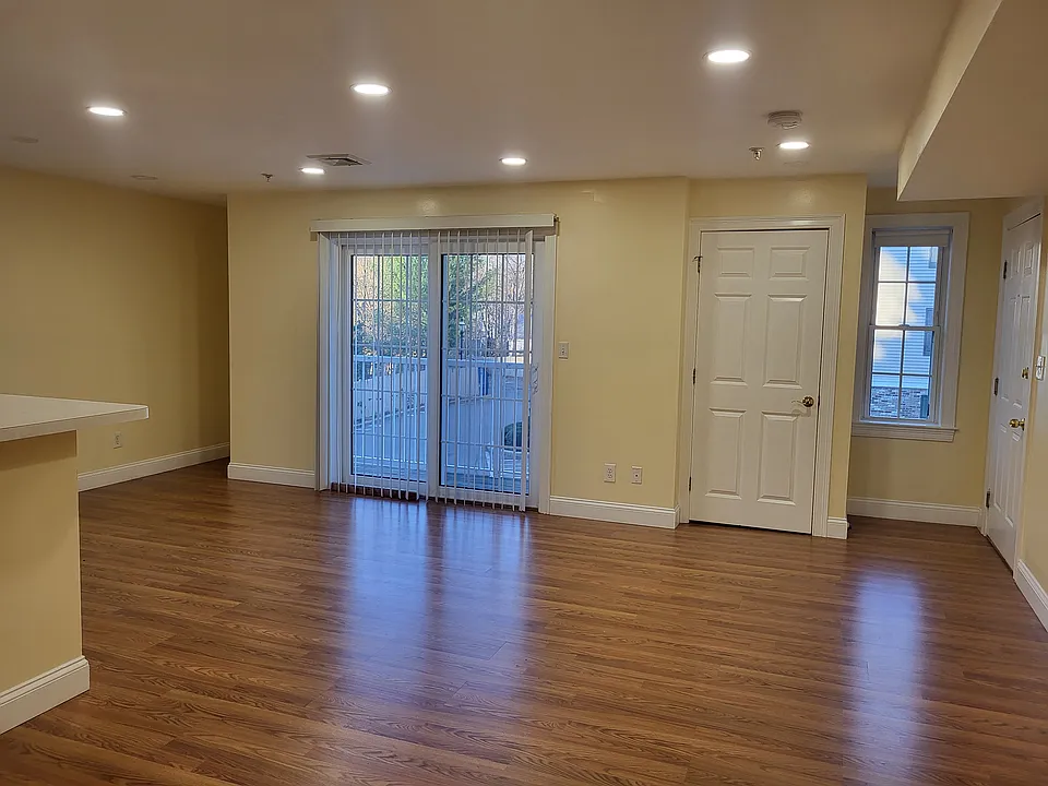 21 A Wall St #21A
