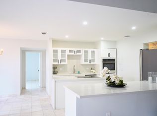 201 NW 7th St #4045, Miami, FL 33136