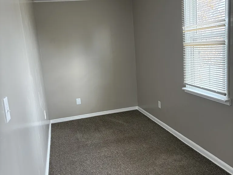 5800 Newport St #4 — Photo 6